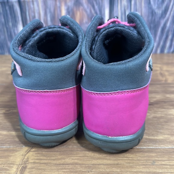 Bogs Girls Ankle Boots Youth size 5 Bungee Pink Gray Hiking Waterproof Booties - Picture 9 of 14